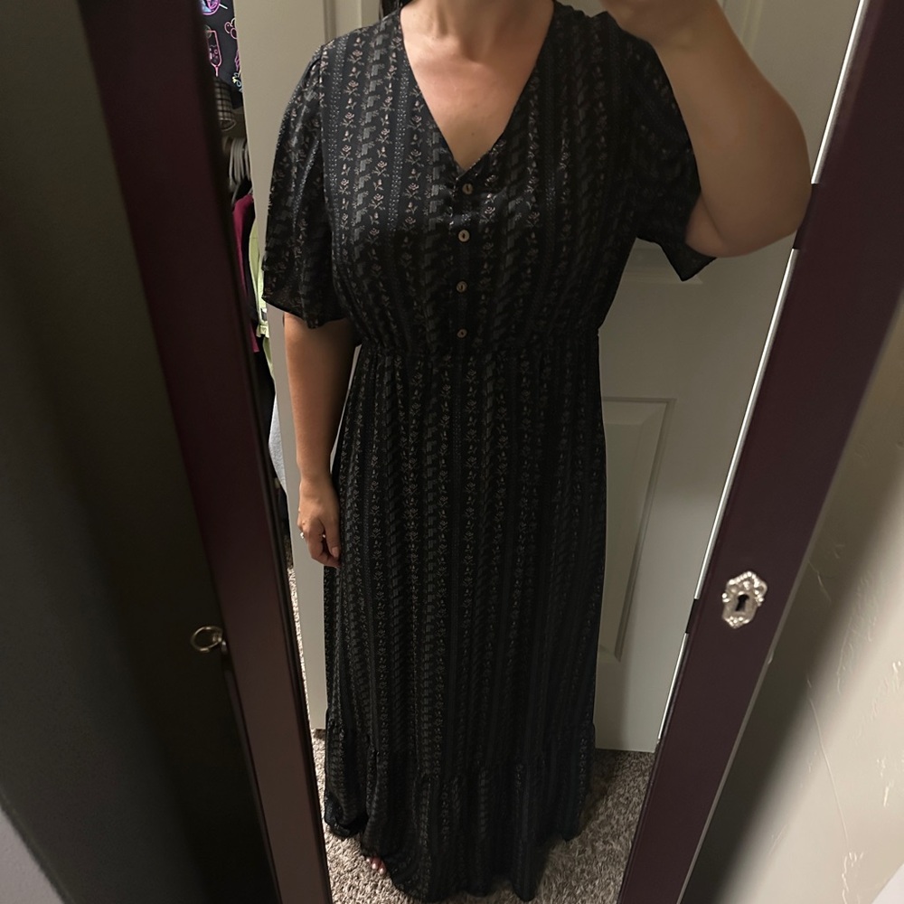 Black V-Neck Maxi Sundress